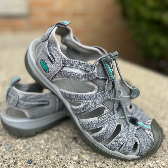 Keen Shoes - Keen Whisper sandal. Gray. Size 9.